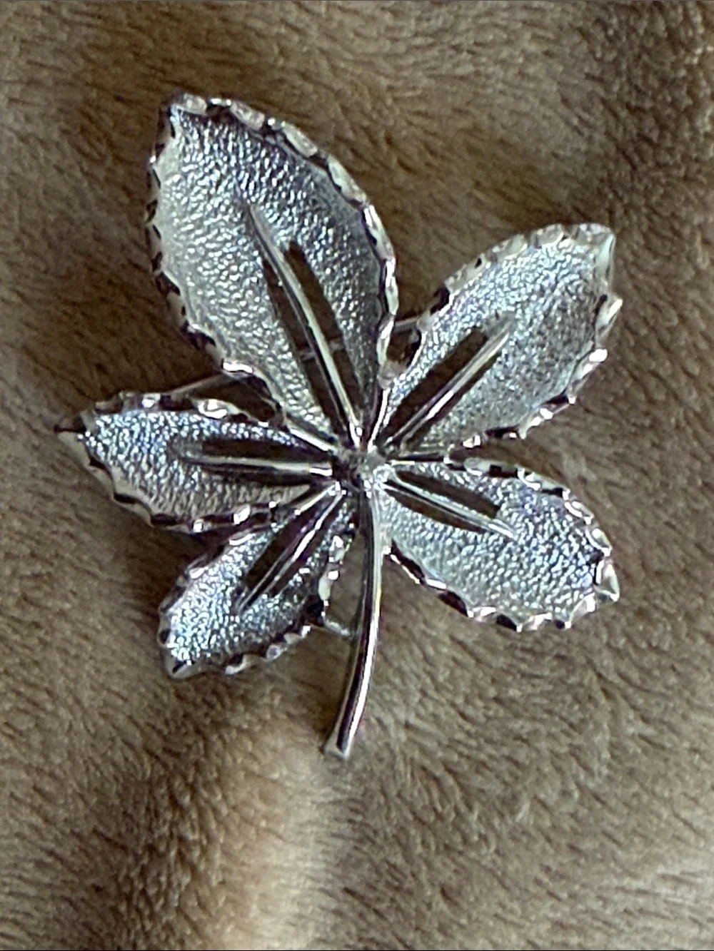 Vintage signed SARAH COVENTRY Silver Leaf Floral Brooch vgc one owner